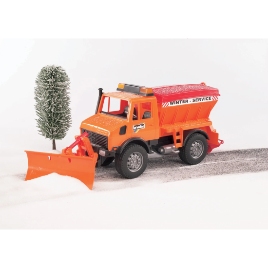 Bruder Unimog 1:16 s přední radlicí a kontejnerem - ideální pro zimní práce