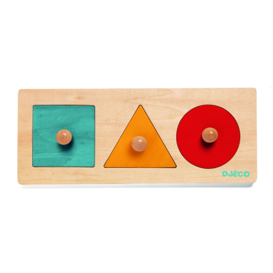 Děťátko se pomocí této hračky naučí vnímat a rozeznávat jednoduché geometrické tvary.