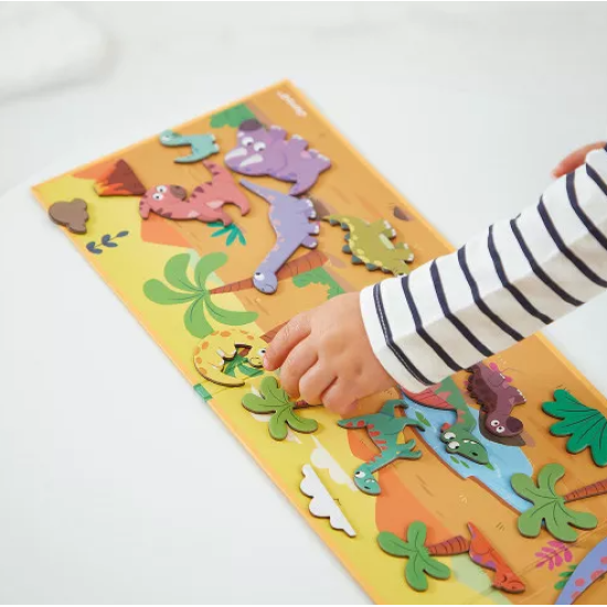 Magnetická kniha pro děti s dinosaury od Janod.