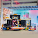 LEGO® Friends Autobus pro turné popových hvězd s interiérem, zákulisím a 4 postavičkami, ideální pro děti od 8 let.