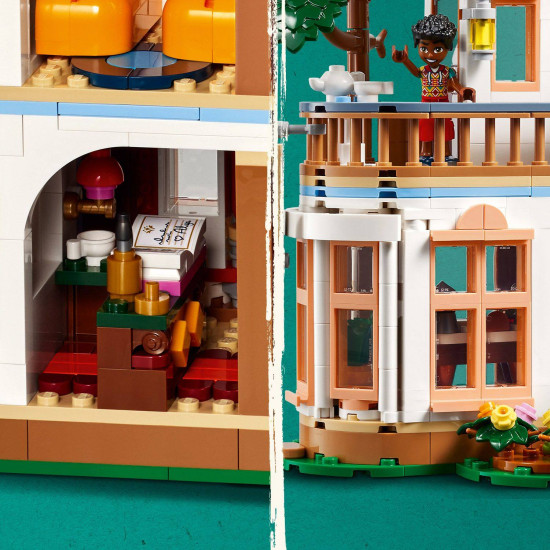 LEGO Friends Stylový hotel na zámku s francouzským designem, luxusním apartmánem s vanou na nožičkách, zimní zahradou, recepcí a tajemným podkrovím plným historických artefaktů. 