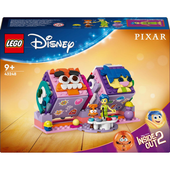 LEGO® Disney stavebnice z filmu V hlavě 2 se 2 sestavitelnými kostkami, mini panenkami Radosti a Úzkosti, náladovými cedulkami a figurkami Foremana a Margie. 