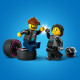 Závodní auto s funkční nakládací rampou děti ohromí. LEGO City Kamión se závodním autem.