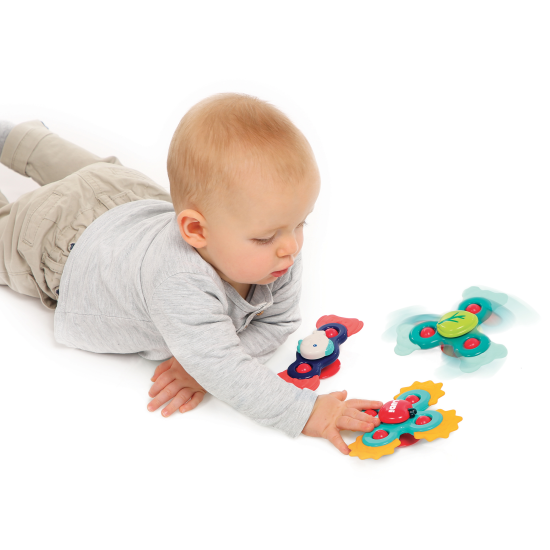 Baby spinnery mají měkké, pružné okraje a při otáčení vydávají zvuk, který dítě zaujme.
