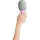 Růžový bezdrátový mikrofon pro malé pěvecké talenty.