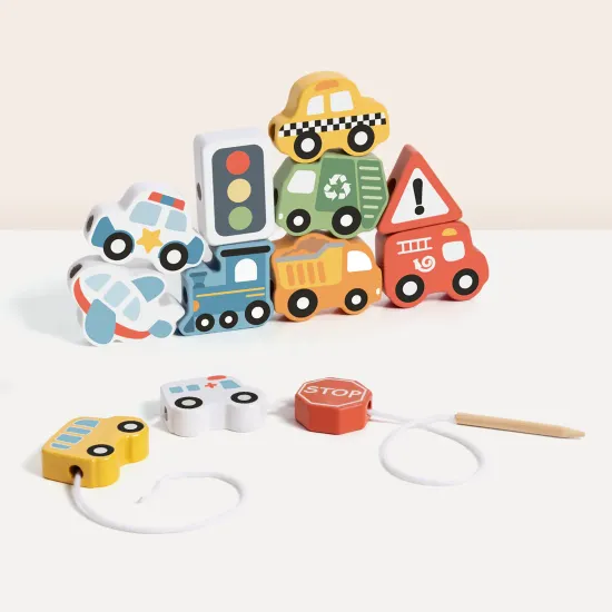 Dřevěné Montessori hračky – set box a navlékání dopravních značek