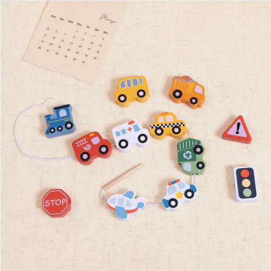 Dřevěné Montessori hračky – set box a navlékání dopravních značek