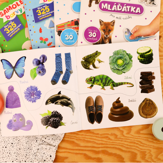 Barvy - Velké samolepky pro malé ručičky jsou zábavné a interaktivní samolepky navržené speciálně pro děti.