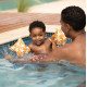 Dětské rukávky na plavání od Swim Essentials s motivem mořských hvězdic jsou vhodné pro dětičky od 0 do 2 let v rozmezí od 0 do 15 kg.