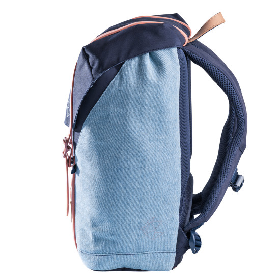 Školní taška Blue Jeans o hmotnosti 1.015 kg děti na zádech nepocítí.
