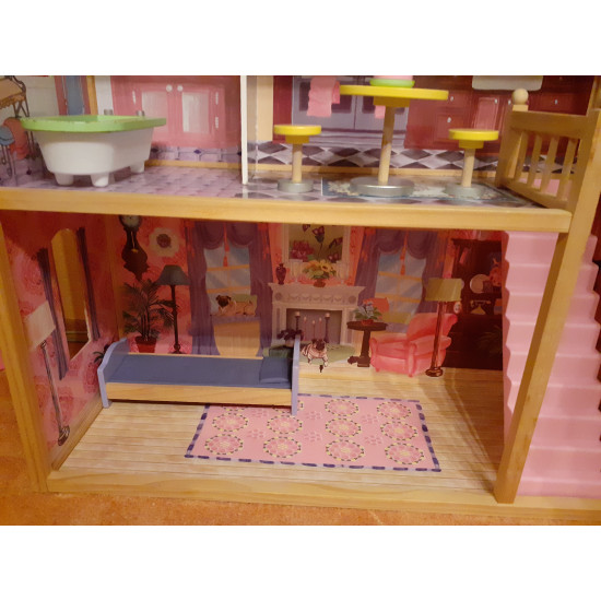 dřevěný domeček pro panenky