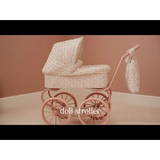 Kočárek pro panenky Little Dutch Soft Flowers s květinovým designem, skládací stříškou a měkkým matracem pro pohodlí panenky