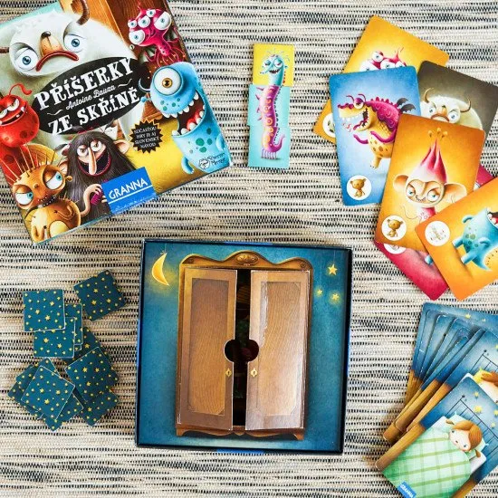 Příšerky ze skříně je kooperativní hra.