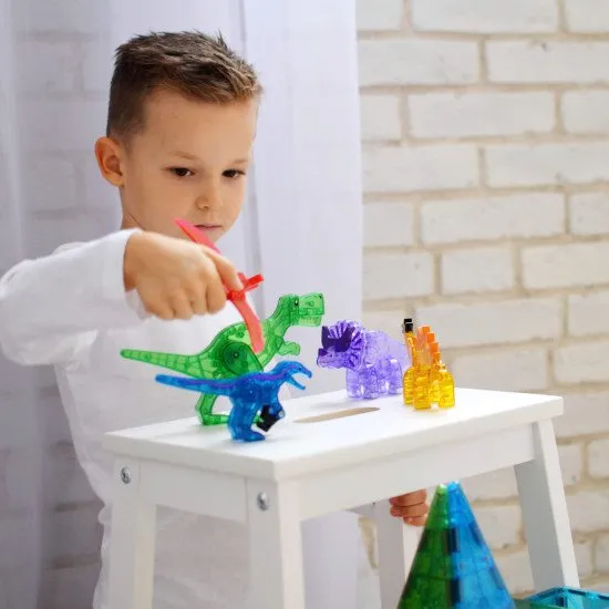 Magnetická sada XL Dino World s dinosaury a stromy.