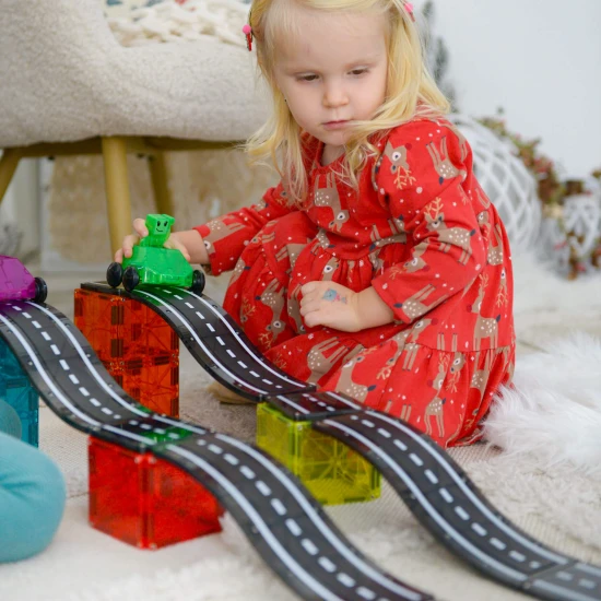 Magnetická stavebnice Downhill Duo 40 dílů. Skvělý dárek pro děti, které milují auta.