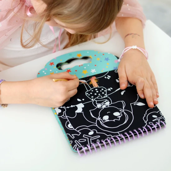 Vyškrabávací blok Obleč postavičky Kreativní sada Tookyland