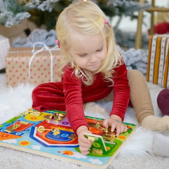 Activity board pro děti se zámky Farma