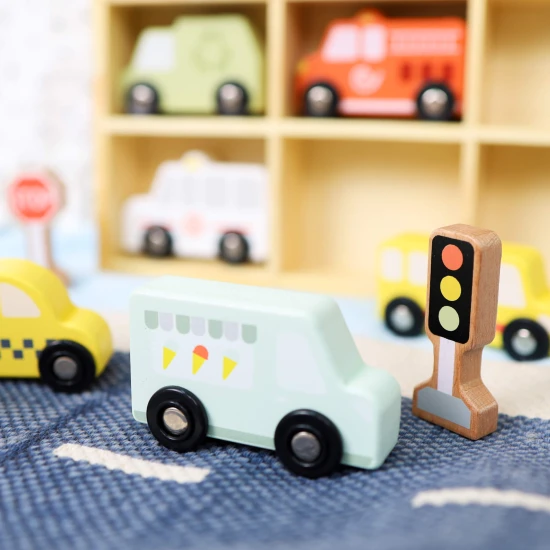 Dřevěná autíčka sada