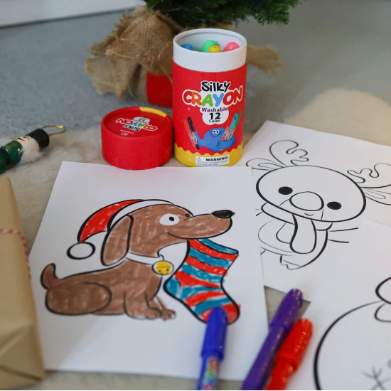 Vánoční sada měkkých omyvatelných pastelek 12 ks a omyvatelných barev v tubách 8 ks s omalovánkami Vánoční sada Měkké pastelky a barvy v tubách – kreativní zábava pro děti