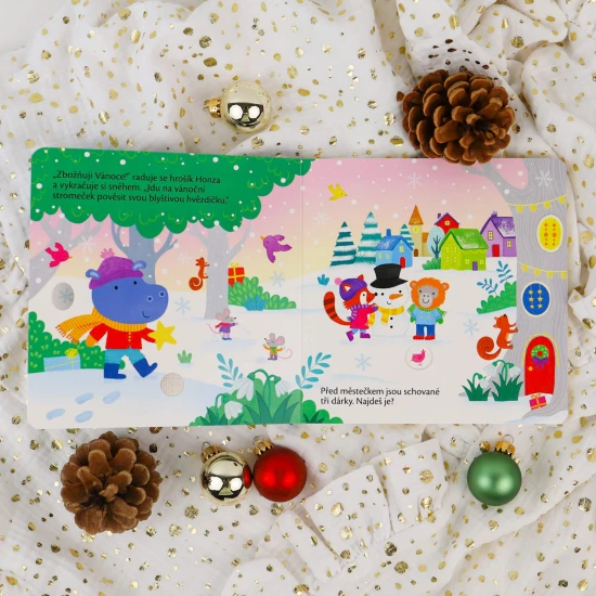 Pojďme společně ozdobit stromek a najít všechny poschovávané dárky v tomto vánočním leporelu se zvuky.