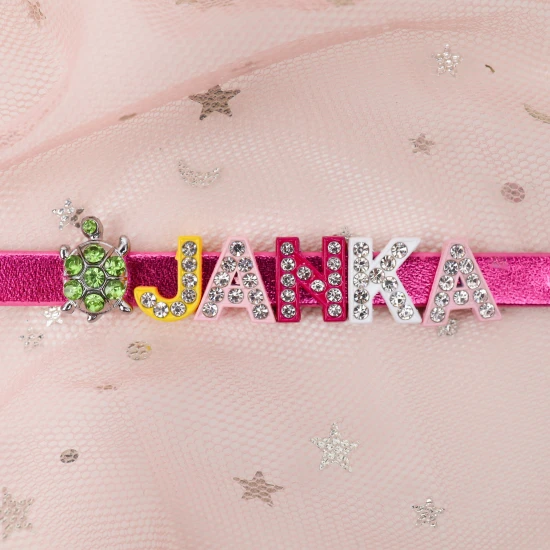 Přívěsek písmeno J na dětský náramek se jménem Nojomojo