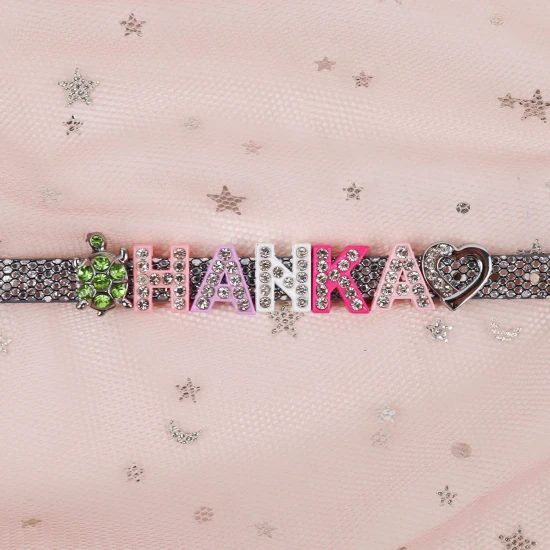 Přívěsek písmeno H na dětský náramek se jménem Nojomojo