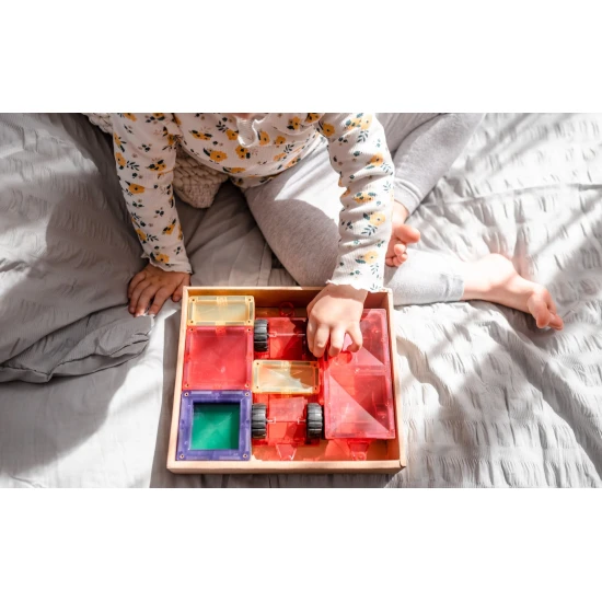 CONNETIX 24dílná Rainbow Motion Pack sada – Vozidla s gumovými koly a magnetickými dlaždicemi pro kreativní stavění a pohyb.