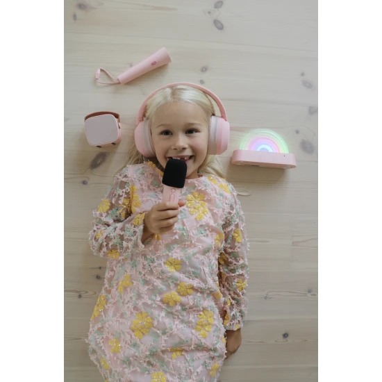 Nalaďte se na hudební vlnu a zažijte nezapomenutelnou párty.