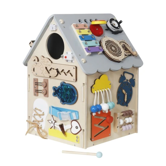 Dřevěný Montessori domeček se zámky a aktivitami pro děti – interaktivní vzdělávací hračka