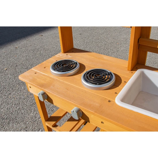 Dřevěná zahradní kuchyňka s dřezem