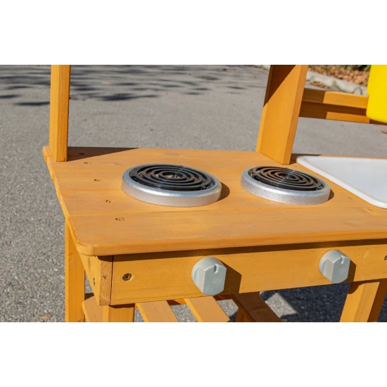 Dřevěná zahradní kuchyňka s dřezem