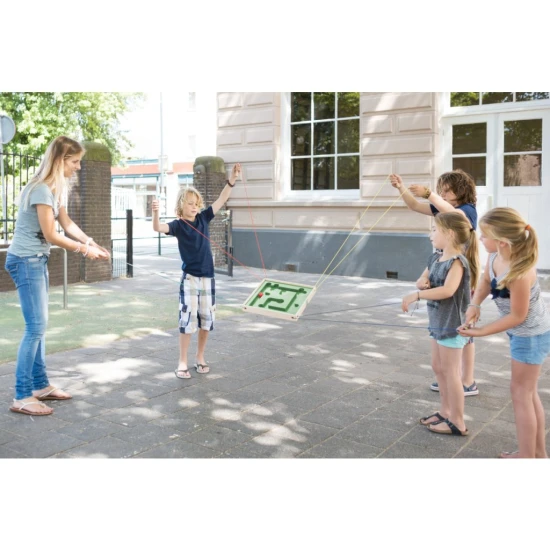 Dřevěný labyrint – koordinační hra – BS Toys BS_GA204