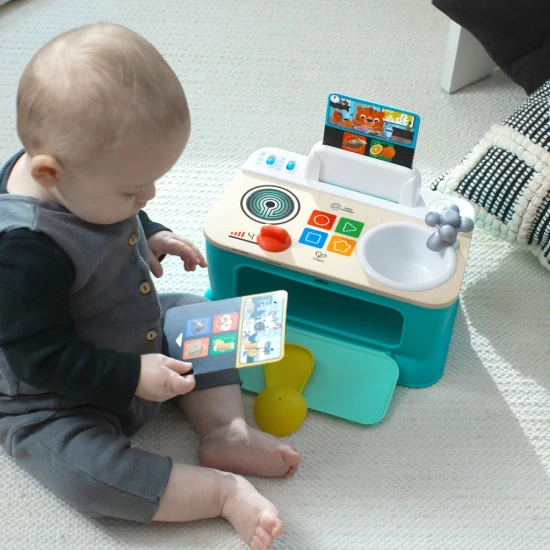 Hudební hračka Kuchyňka Magic Touch Kitchen™ Pretend to Cook HAPE 9m+ Baby Einstein 12933-6