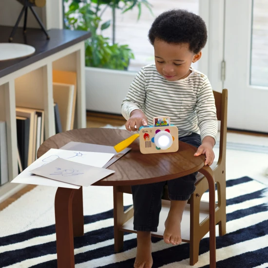 Baby Einstein Fotoaparát se zvukem Učení barev je hračkou s hračkou fotoaparát Baby Einstein.