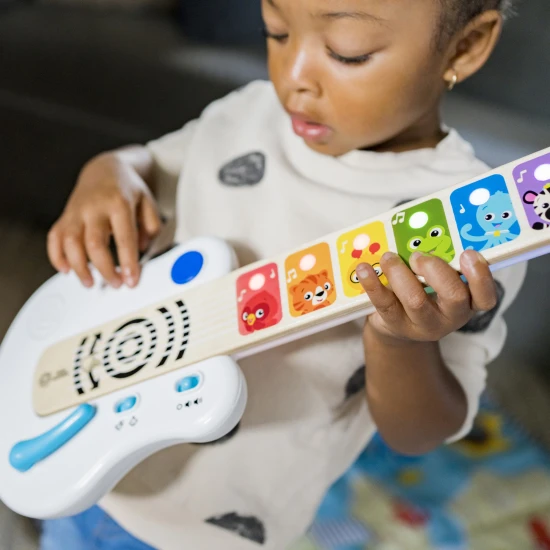 Tato dřevěná hračka je vybavena oceněnou technologií Magic Touch, díky které máte hudbu na dosah ruky