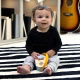 Baby Einstein Rádio Nechte vašeho drobečka objevovat hudbu s rádiem Baby Einstein.