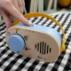 Baby Einstein Rádio Nechte vašeho drobečka objevovat hudbu s rádiem Baby Einstein.