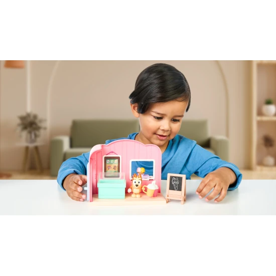 Bluey Obchod se zmrzlinou - mini hrací souprava s figurkou Bingo a doplňky.