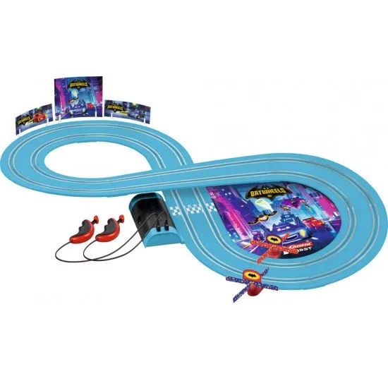 Autodráha Carrera FIRST Batwheels s autíčky BAM a Redbird na vzrušující 2,4 m dlouhé dráze.