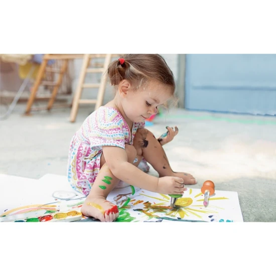 První štětce pro nejmenší děti, které se seznamují s barvami.