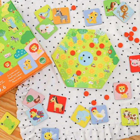 Zvukové pexeso výborná hra pro trénování paměti našich nejmenších. Snaž se zapamatovat, jaký zvuk je přiřazen ke kterému tlačítku a rozmístění kartiček se zvířátky.