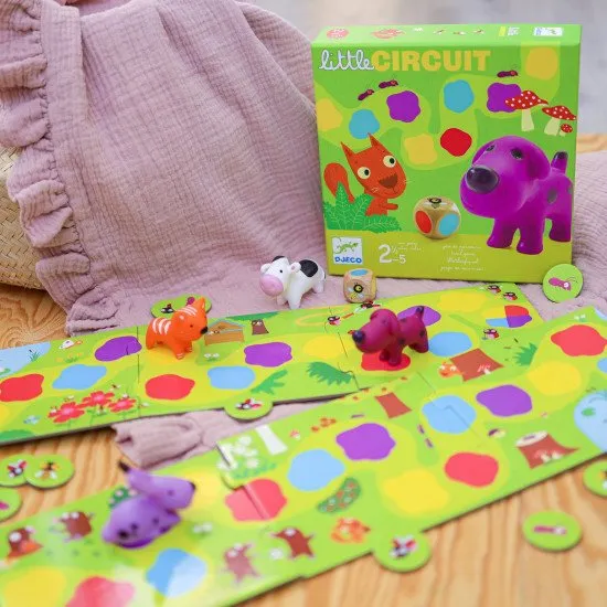 Společenská hra pro nejmenší děti. Roztomilá zvířátka seznamují děti s principem společenských her.