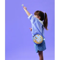 Bílý zajíček: kruhová kabelka