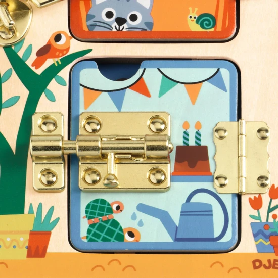 Djeco Hra Cabanalock Domeček se zámky Dřevěná motorická hra pro děti – otevírání zámků a objevování pokojíčků