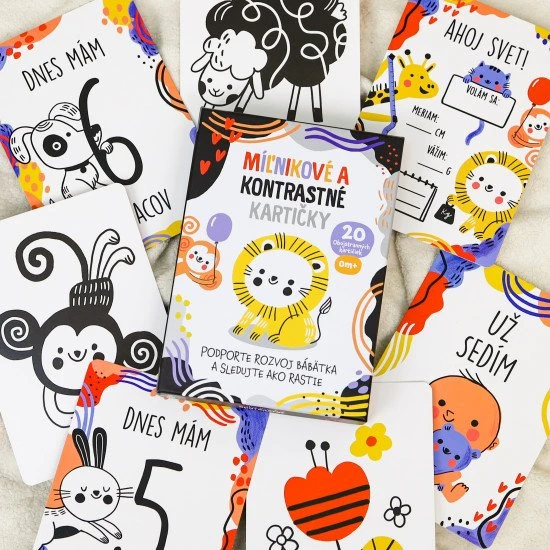 Vánoční sada plyšový jelen a karty milníků a kontrastů 2 v 1 Dárek plný něhy a vzpomínek – ideální pro nové rodiče