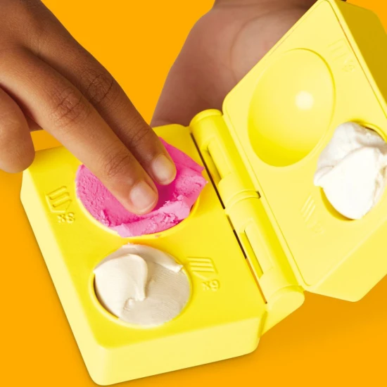 Hasbro Play-Doh herní sada dorty a trouba