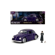 Wednesday auto 1972 VW Beetle 1:24 a figurka Wednesday Wednesday auto 1972 VW Beetle 1:24 a figurka Wednesday