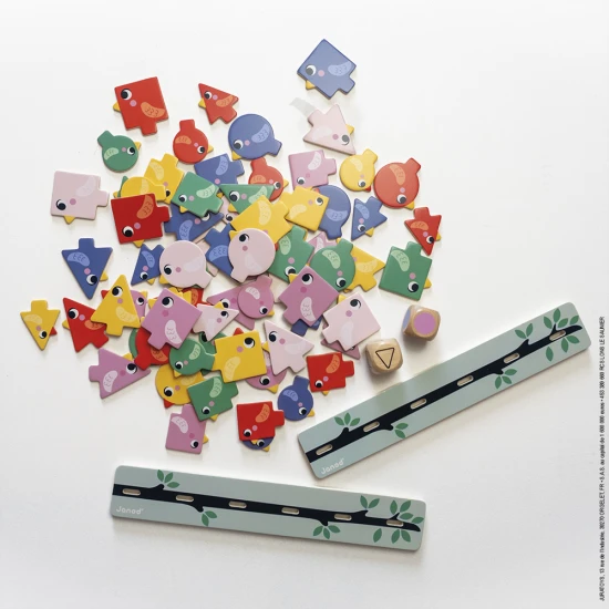 Janod Hra Ptáčci Didaktik Hra Ptáčci Didaktik – vzdělávací dřevěná hra pro třídění barev, tvarů a velikostí pro děti