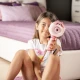 Růžový dětský fotoaparát Kiddoboo FotoFun Instapic Pink - digitální fotoaparát s přední a zadní kamerou, selfie režimem a přehráváním hudby.