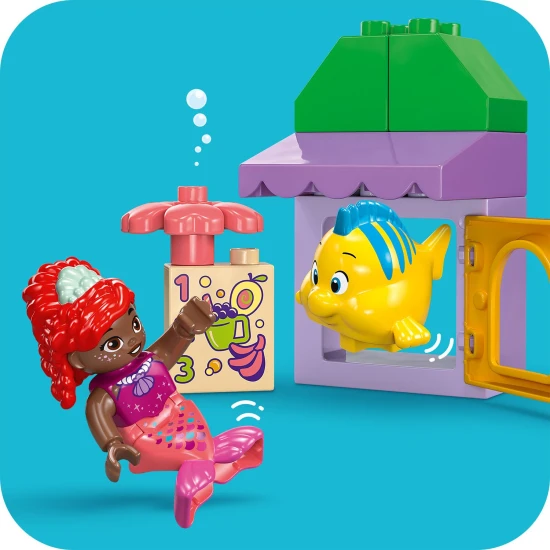 LEGO DUPLO stavebnice s Ariel a Šupinkou u hravého stánku s kávou